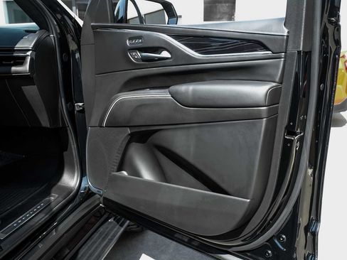 Used 2024 Cadillac Escalade V w/ LPO, ONYX Package AWD/4WD image 52