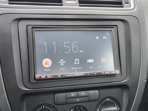 Used 2012 Volkswagen Jetta 2.0L Base image 19