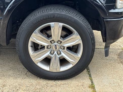Used 2019 Ford F150 Platinum w/ Equipment Group 701A Luxury AWD/4WD image 45