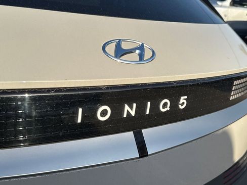 Used 2024 Hyundai Ioniq 5 SE RWD image 18