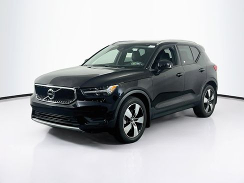 Used 2020 Volvo XC40 T5 Momentum AWD/4WD image 1