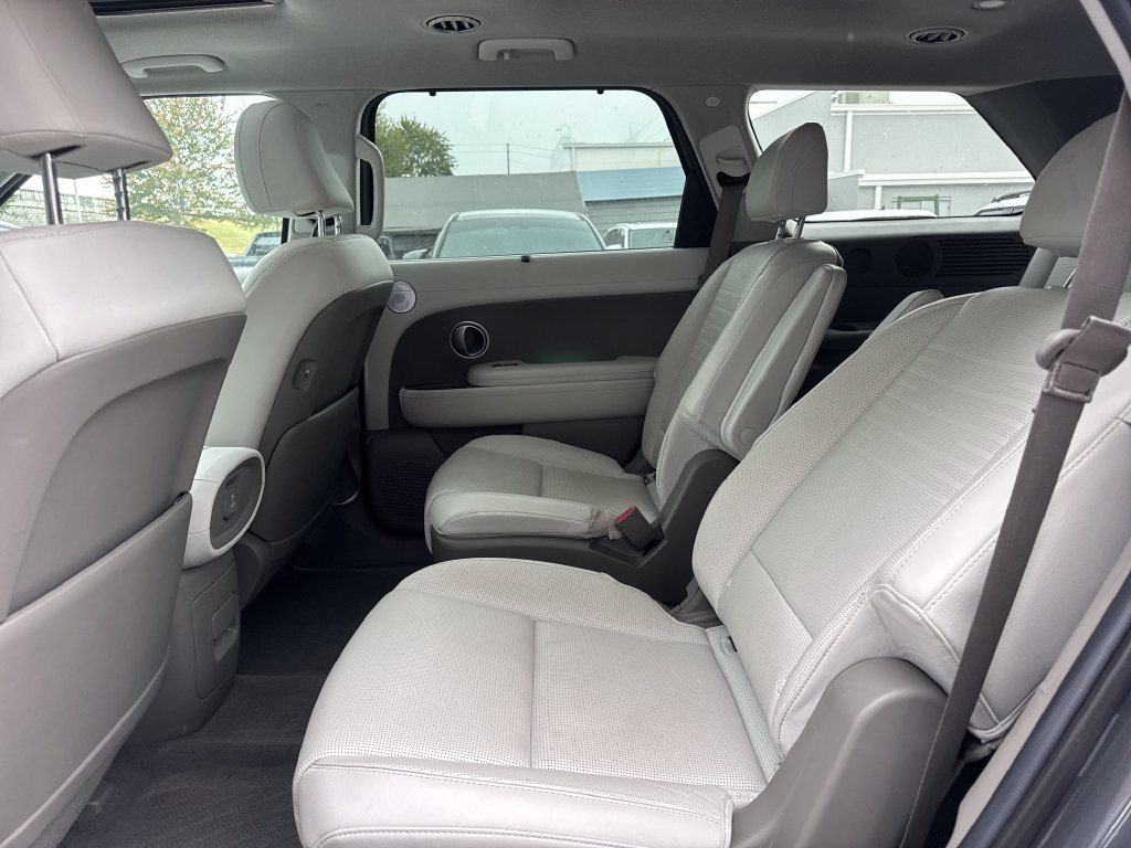 Used 2026 Hyundai Palisade Limited FWD image 11