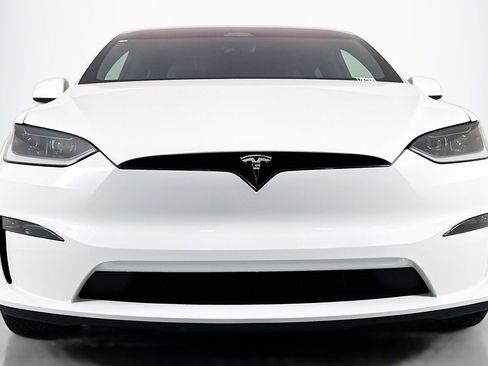 Used 2023 Tesla Model X AWD/4WD image 2