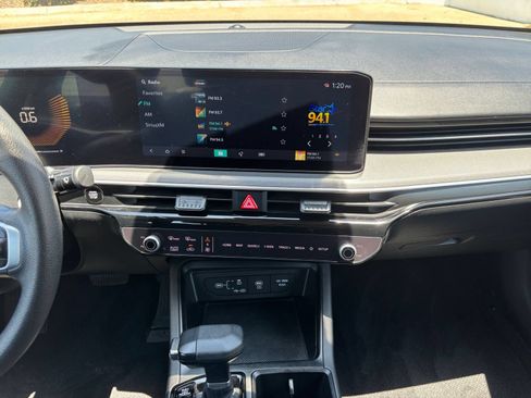 Used 2025 Kia K5 LXS FWD image 17