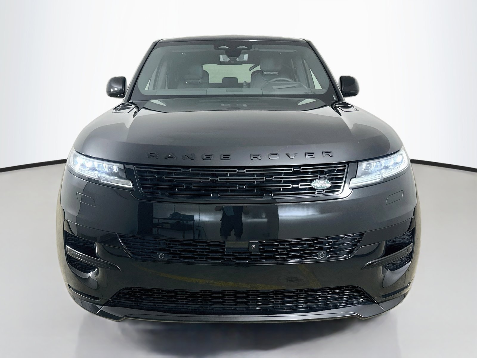 New 2027 Land Rover Range Rover Sport Dynamic SE AWD/4WD image 2