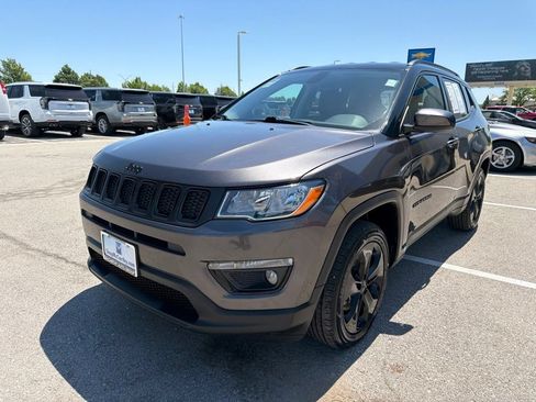 Used 2021 Jeep Compass Latitude AWD/4WD image 7