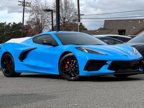 Used 2023 Chevrolet Corvette Stingray Coupe w/ 1LT image 2