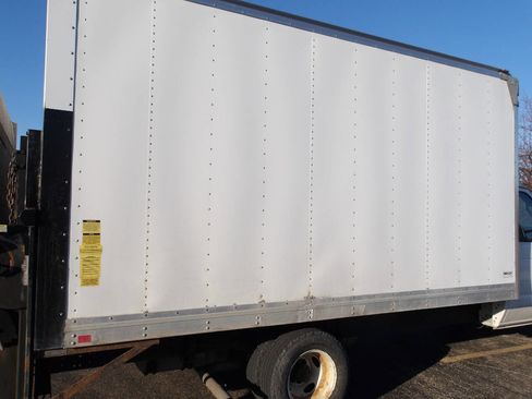 Used 2013 Ford E-350 and Econoline 350 Super Duty w/ Payload Pkg image 16