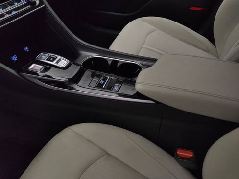 Used 2023 Hyundai Sonata SE FWD image 26