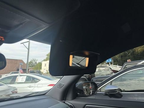 Used 2024 GMC Acadia AT4 w/ Luxury Package image 17