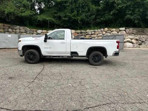 Used 2022 Chevrolet Silverado 3500 LT w/ Convenience Package AWD/4WD image 2