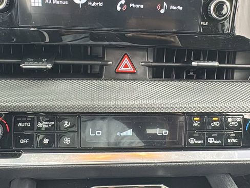 Used 2024 Kia Sportage LX image 26