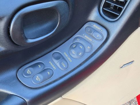 Used 1999 Chevrolet Corvette Convertible w/ Memory Pkg image 22