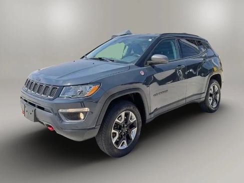 Used 2018 Jeep Compass Trailhawk w/ Cold Weather Group AWD/4WD image 3