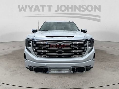 Used 2024 GMC Sierra 1500 Denali w/ Denali Reserve Package AWD/4WD image 8