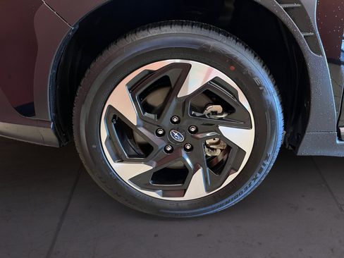 Certified 2024 Subaru Crosstrek 2.5i Limited w/ Crosstrek Mirror Package image 17