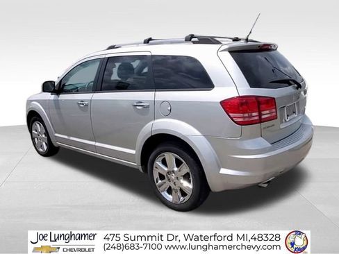 Used 2010 Dodge Journey R/T w/ Navigation & Sound Group I FWD image 7