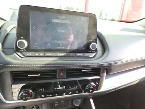 Used 2025 Nissan Rogue SV w/ SV Premium Package AWD/4WD image 24