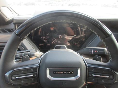 New 2026 GMC Yukon Denali Ultimate AWD/4WD image 18