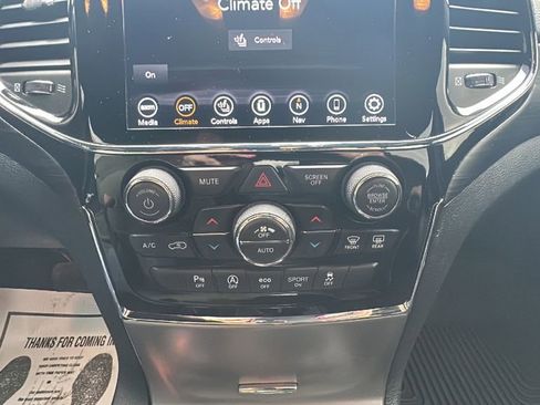 Used 2020 Jeep Grand Cherokee Altitude image 17