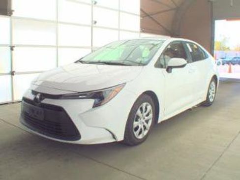 Used 2024 Toyota Corolla LE FWD image 27