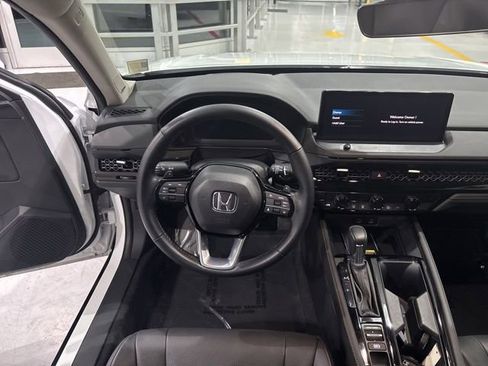Used 2024 Honda Accord Touring image 14
