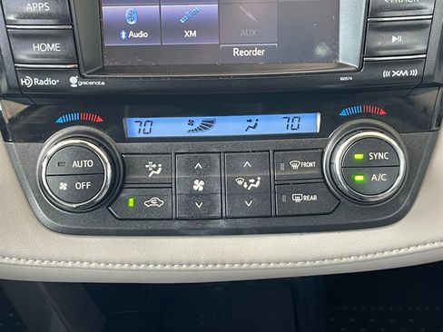 Used 2018 Toyota RAV4 XLE w/ Plus Extra Value Package AWD/4WD image 20