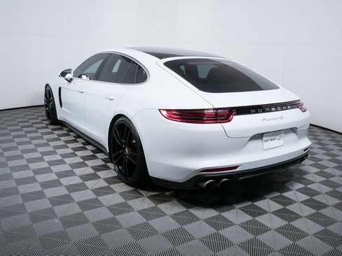 Used 2017 Porsche Panamera 4S image 3