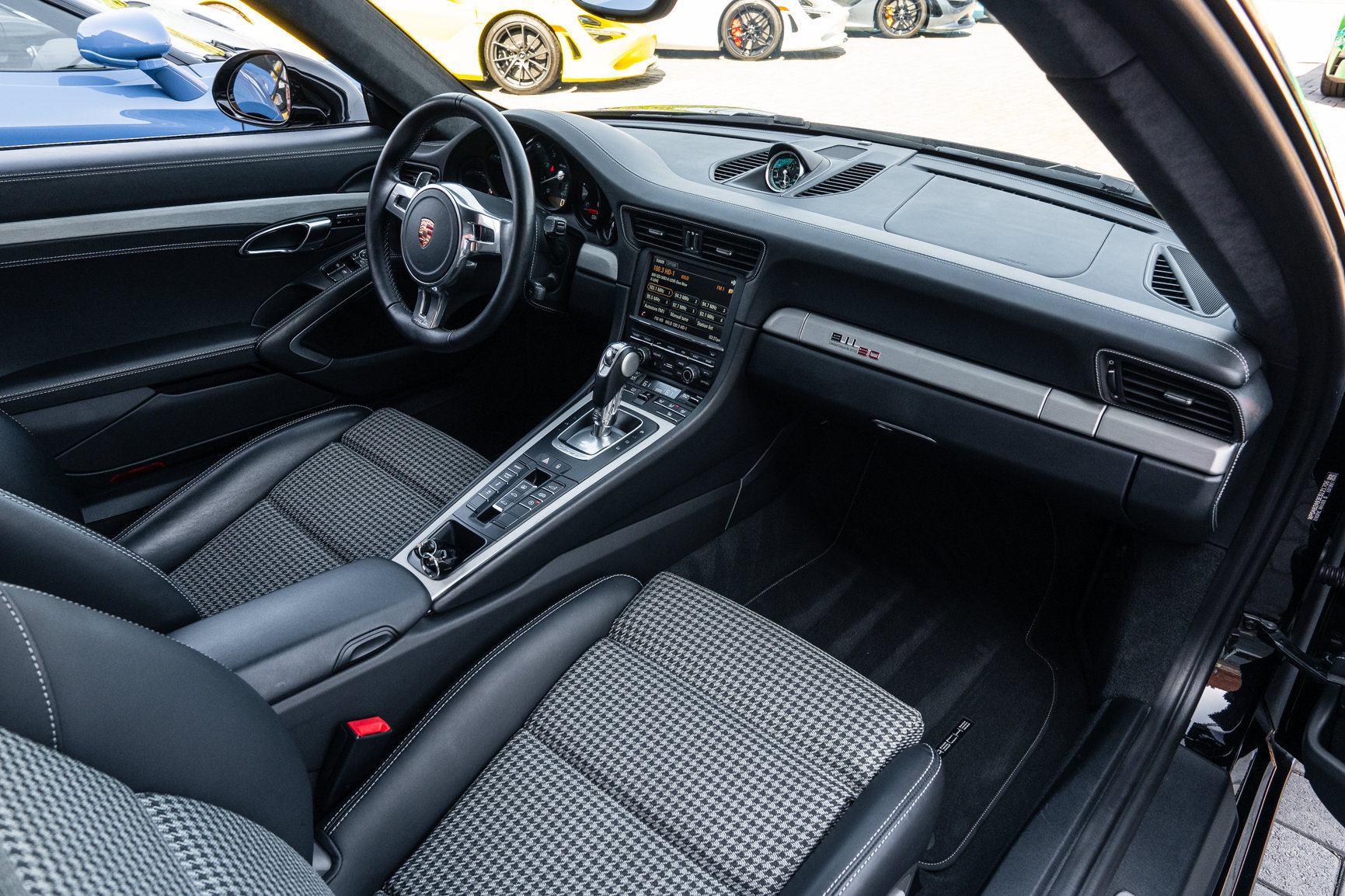 Used 2014 Porsche 911 50th Anniversary Edition RWD image 19