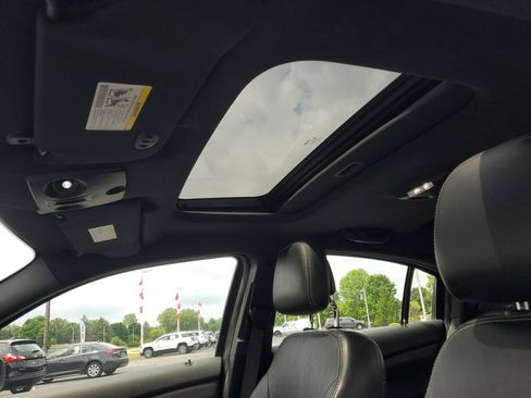 Used 2012 Chrysler 200 Limited FWD image 10