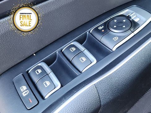 Certified 2025 Kia Sorento S image 24