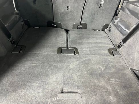 Used 2025 Volvo XC90 B6 Plus image 30