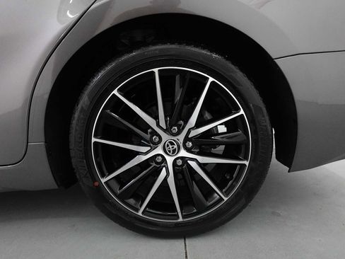 Used 2023 Toyota Camry SE w/ Cold Weather Package AWD/4WD image 9