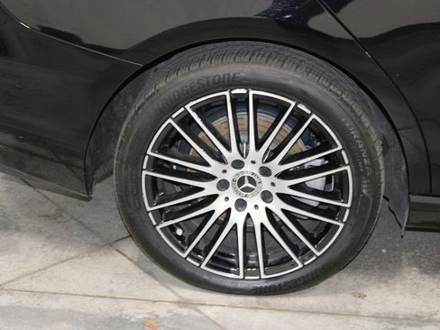Used 2025 Mercedes-Benz C 300 Sedan image 42