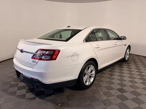 Used 2013 Ford Taurus SEL image 8