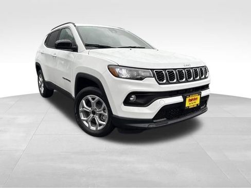 New 2026 Jeep Compass Latitude image 1