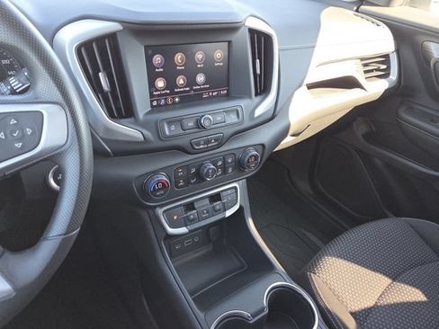 Used 2024 GMC Terrain SLE w/ Driver Convenience Package FWD image 36