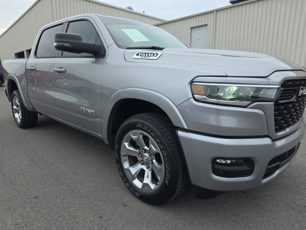 Used 2025 RAM 1500 Big Horn AWD/4WD image 3