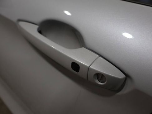 Used 2024 Mitsubishi Outlander SE image 9