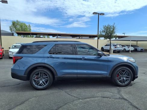 Certified 2025 Ford Explorer ST AWD/4WD image 7