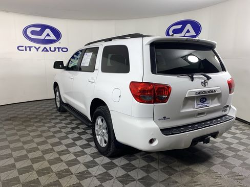 Used 2017 Toyota Sequoia SR5 image 5