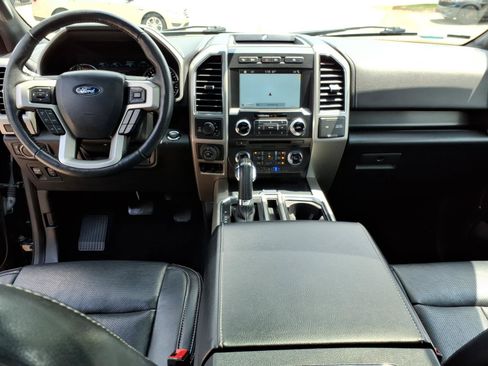 Used 2018 Ford F150 Lariat w/ Equipment Group 502A Luxury AWD/4WD image 15