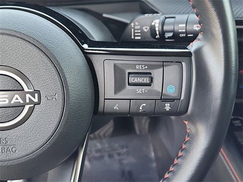 Certified 2025 Nissan Kicks SR image 13