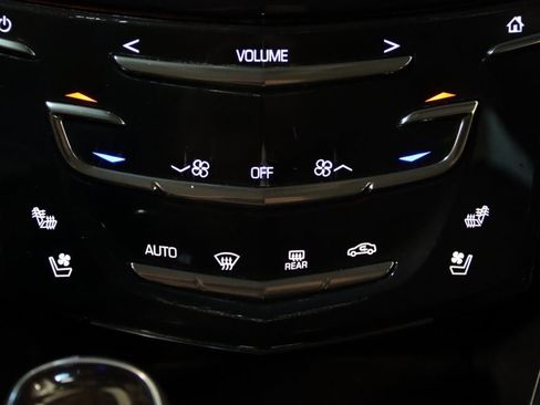 Used 2016 Cadillac XTS Luxury image 40