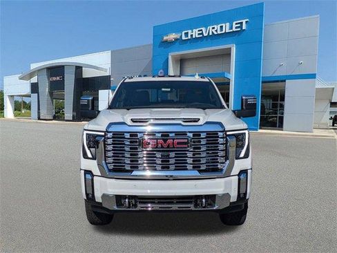 New 2025 GMC Sierra 2500 Denali w/ Denali Reserve Package image 11