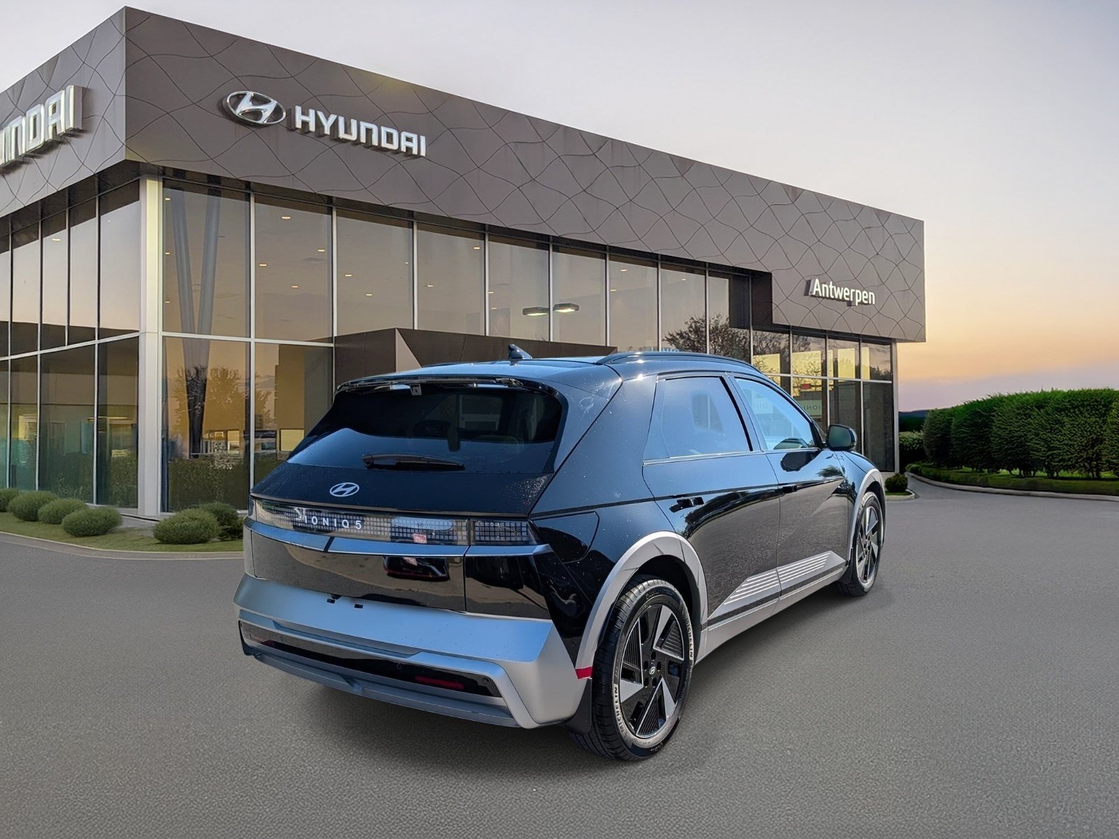 New 2027 Hyundai Ioniq 5 Limited RWD image 3
