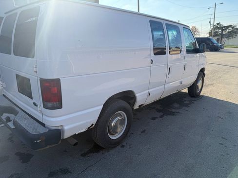 Used 2003 Ford E-250 and Econoline 250 image 5