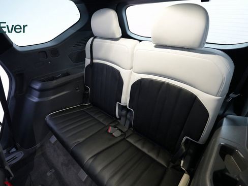 Used 2024 Kia EV9 GT-Line image 23