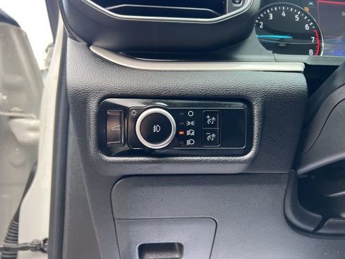 Used 2024 Ford Explorer XLT w/ Equipment Group 202A image 26