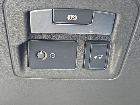 Certified 2020 Land Rover Range Rover Velar R-Dynamic S image 29